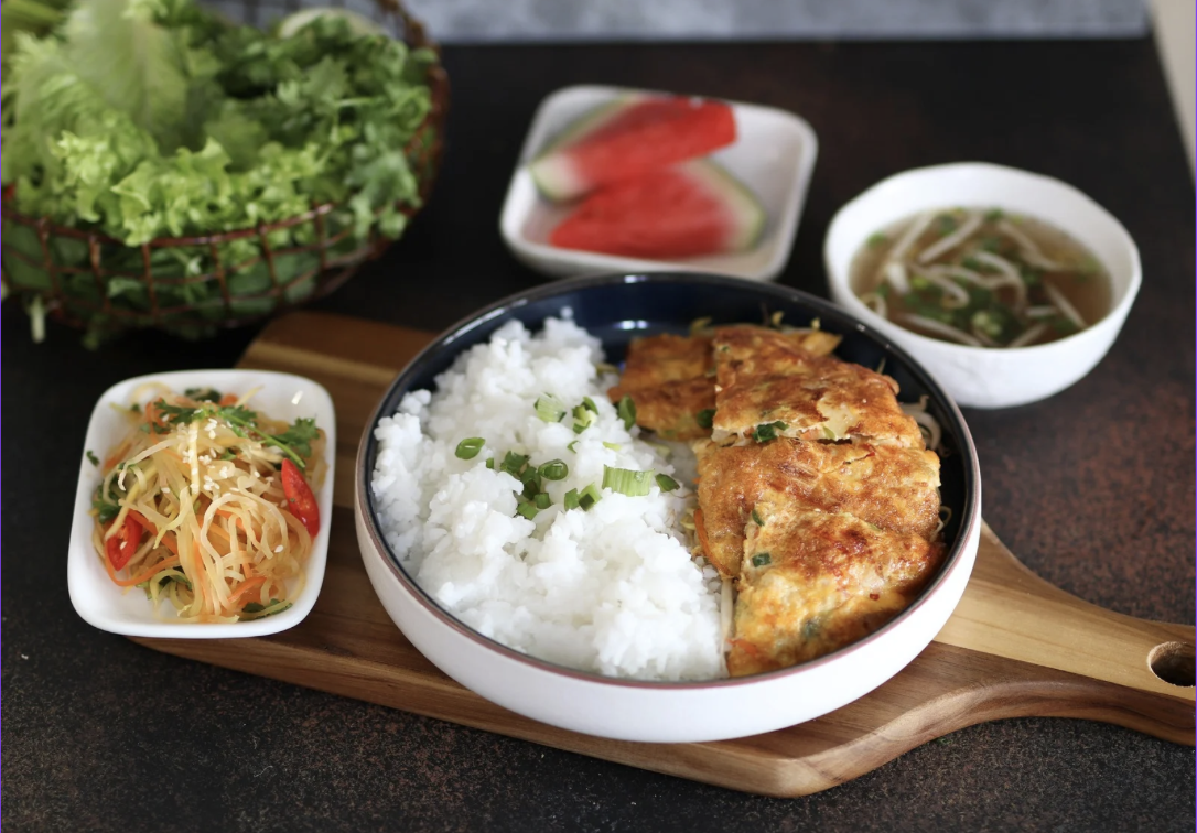 Vietnamese Omelette Rice Set